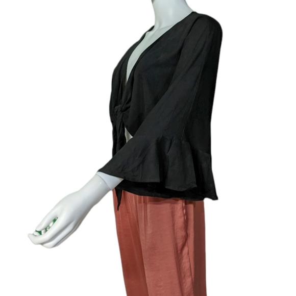 Olivaceous Crop  Knot-Front Crop Top Black L - Picture 7 of 11